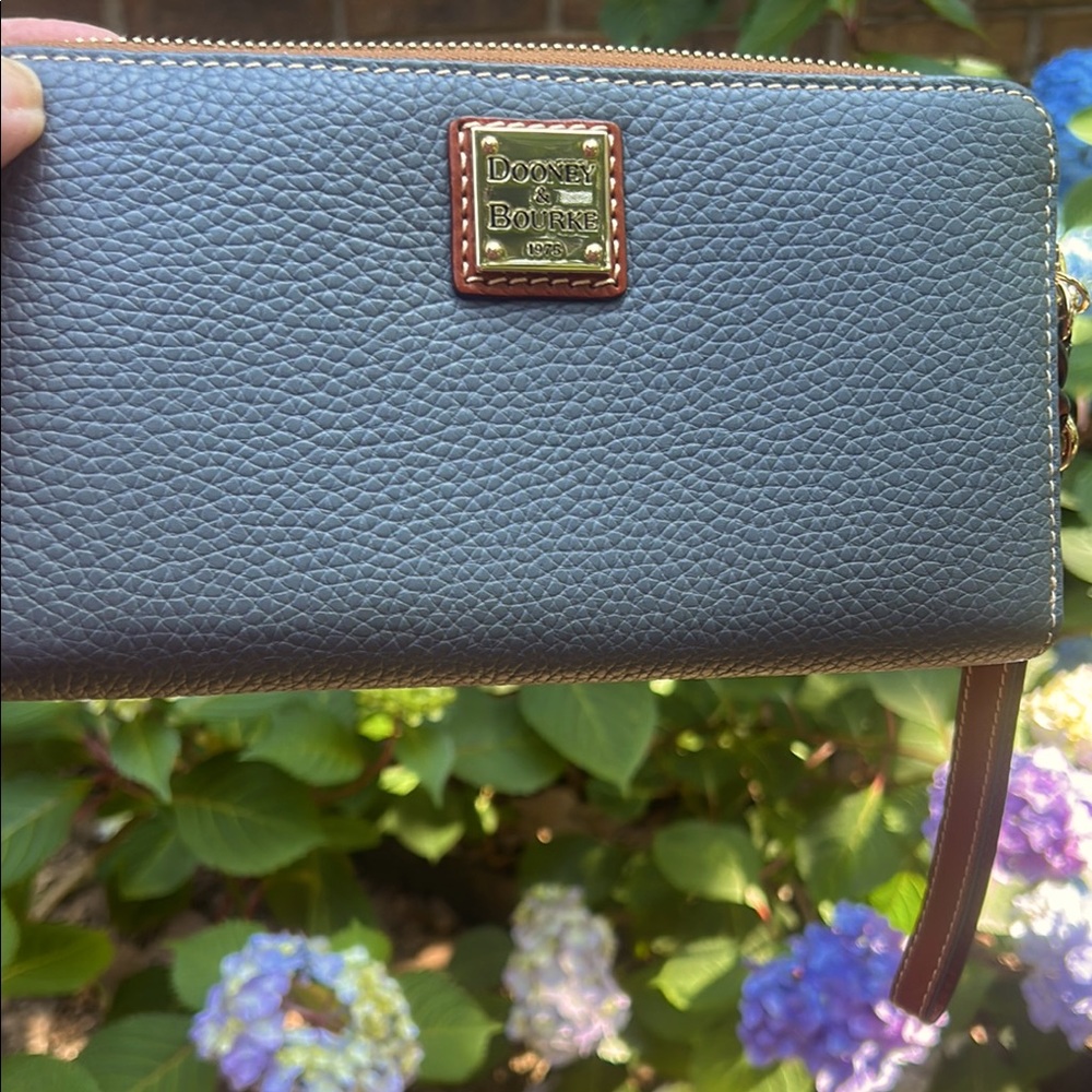 Dooney & Bourke Gray Pebbled Leather wristlet Wallet